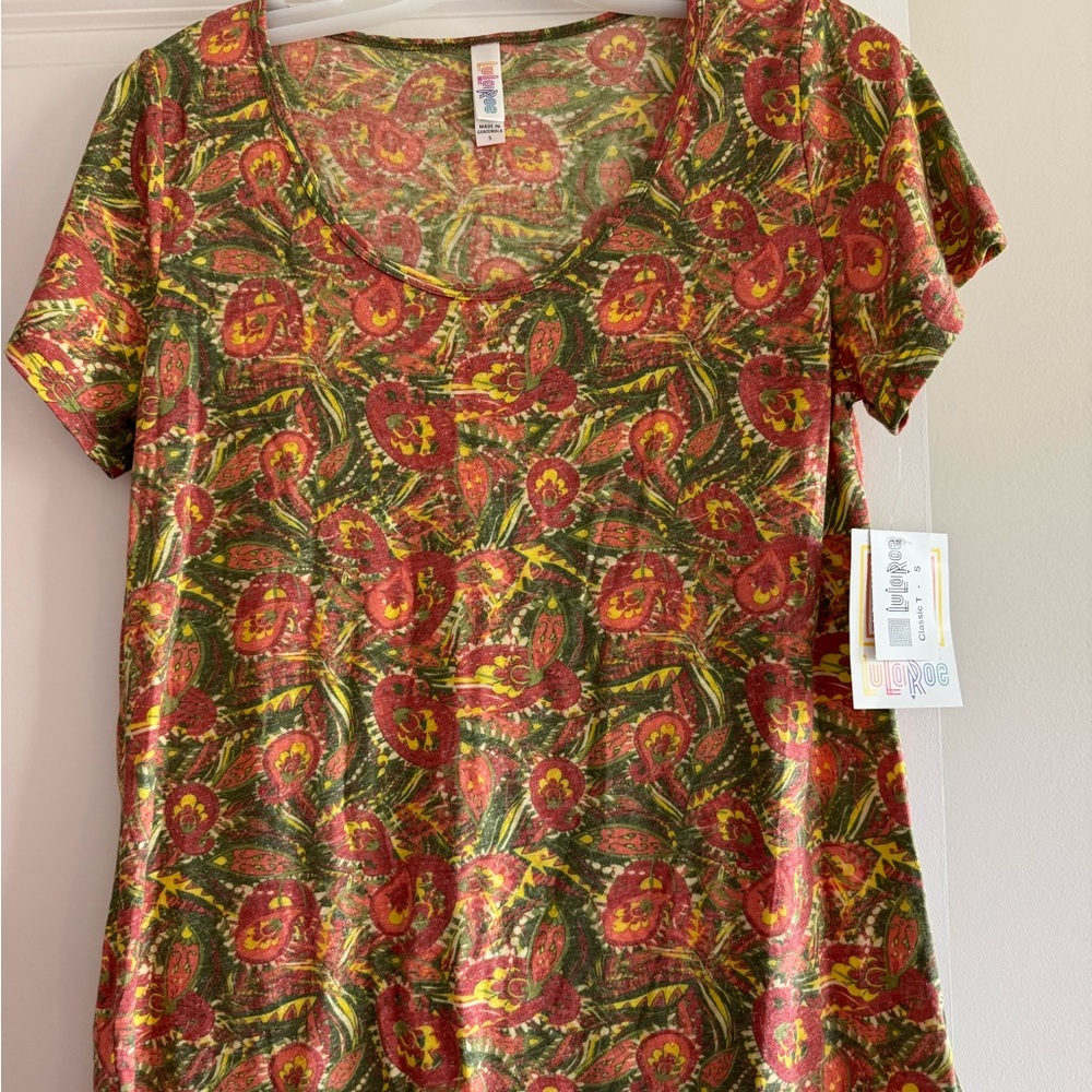 LuLaRoe Orange, Yellow, & Brown Paisley Design Classic T Size S